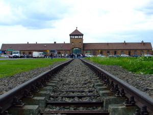 Auschwitz-Birkenau-entrance